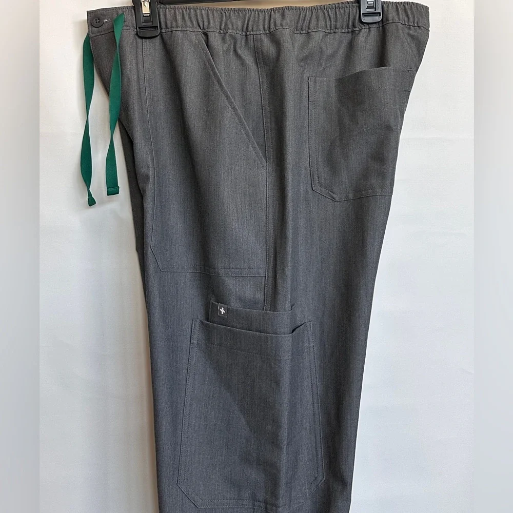FIGS Men’s Technical Collection Pants Size Large